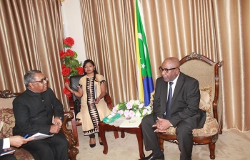 Presentation of Letters of Credentials by Ambassador of India to the Union of Comoros Shri Subdir Dutta to H.E. Mr. Azali Assoumani, President of the Union of Comoros, on 30 October 2017