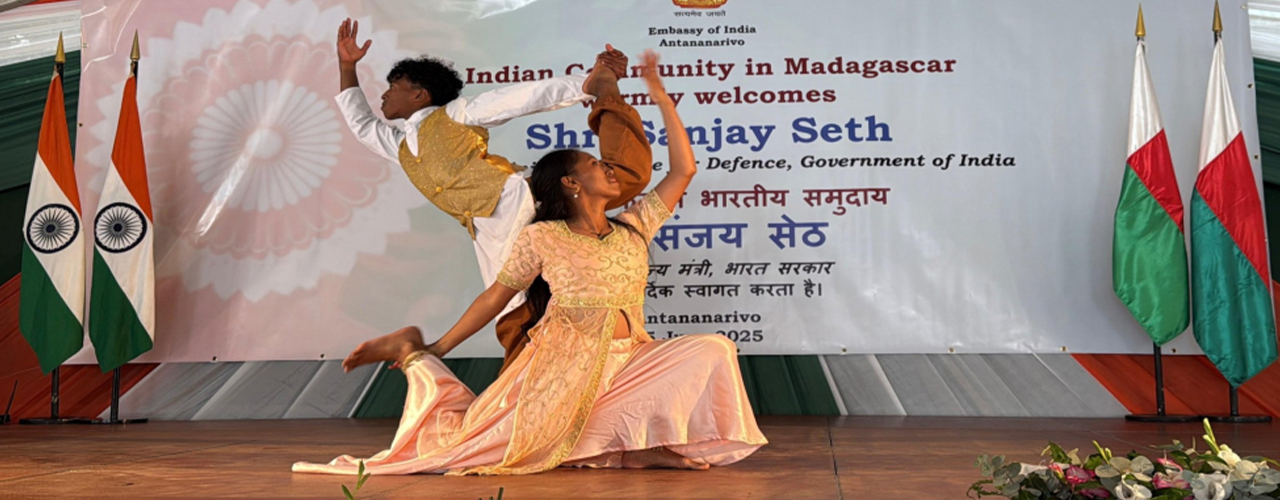    Visit Of Hon'able Raksha Rajya Mantri Antananarivo